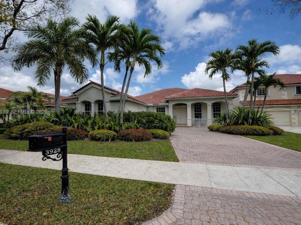 3928 Heron Ridge Ln, Weston FL 33331