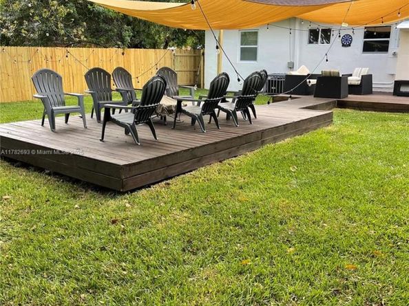 261 NW 46th St, Miami FL 33127