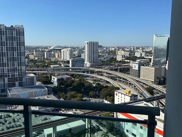 350 S Miami Ave 2913, Miami FL 33130