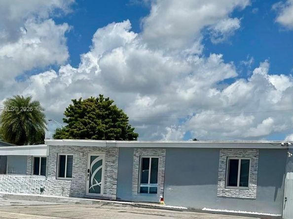 367 W 33rd St, Hialeah FL 33012