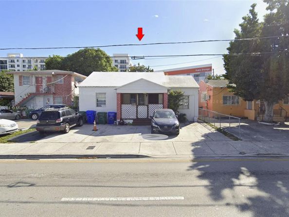 2146 SW 7th St, Miami FL 33135