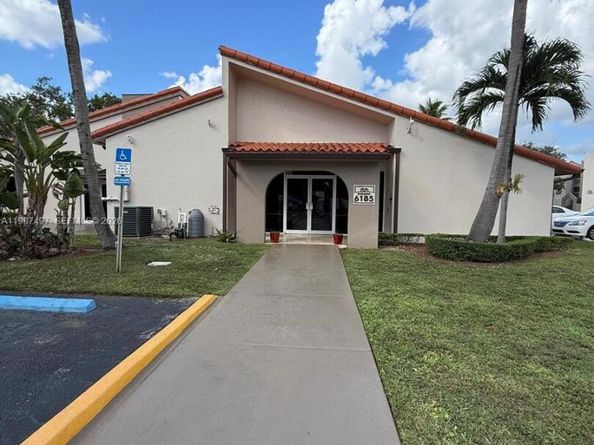 6045 NW 186th St 115, Hialeah FL 33015