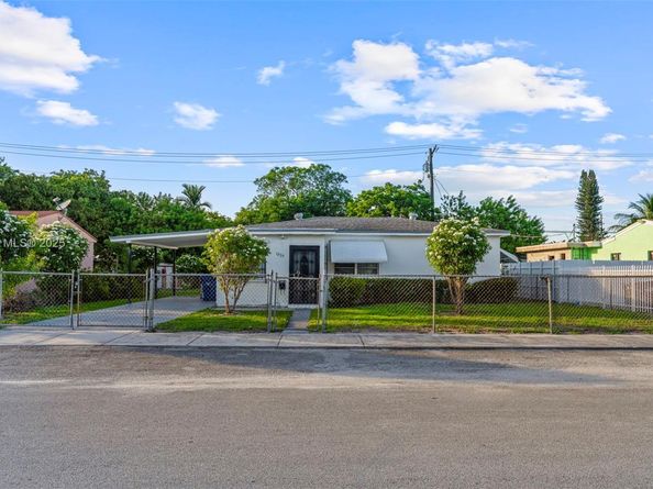 1235 NW 86th St, Miami FL 33147