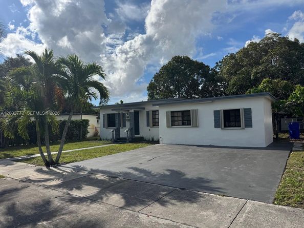 5260 SW 2nd St, Miami FL 33134