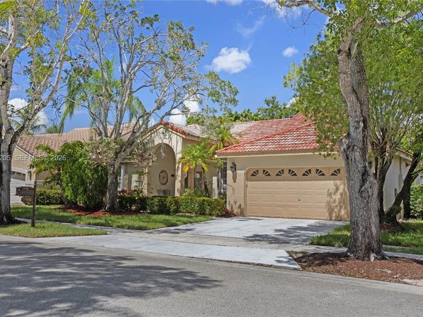 798 Verona Lake Dr, Weston FL 33326