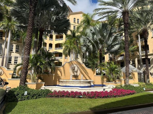 3001 NE 185th St 222, Aventura FL 33180