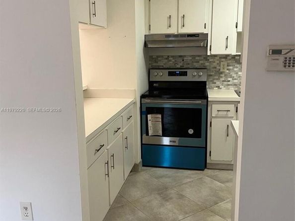 20760 NE 4th Ct 207, Miami FL 33179