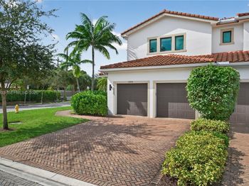 5999 E Brookfield Cir E