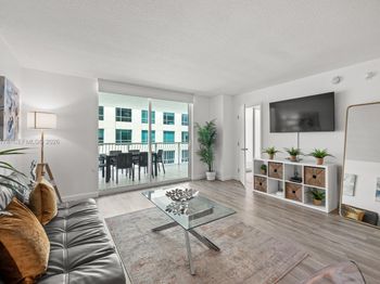 1200 Brickell Bay Dr