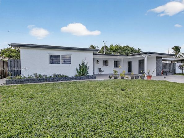 730 N 72nd Way, Hollywood FL 33024