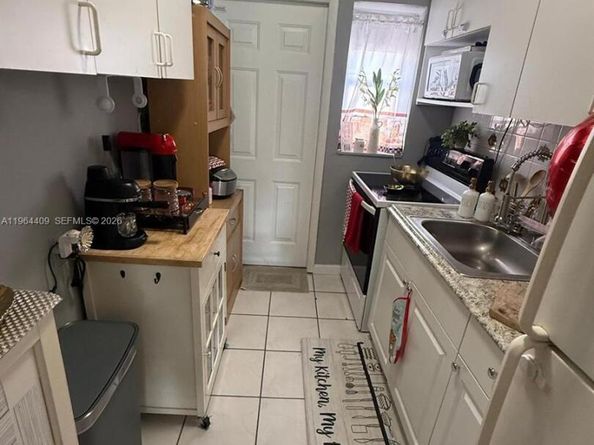 3411 SW 11th St 3B, Miami FL 33135