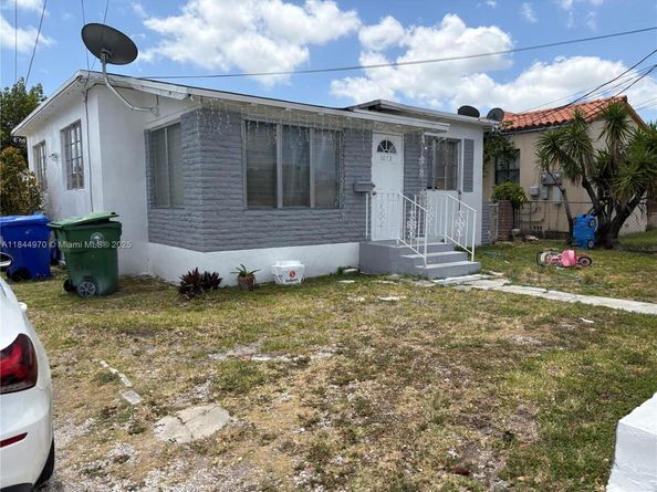 3072 SW 16th St, Miami FL 33145