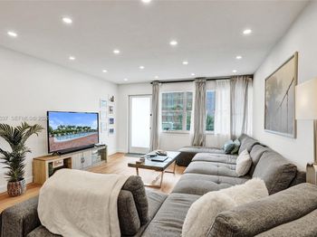 401 Golden Isles Dr