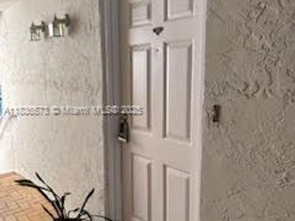 10441 Mahogany Key Cir 202, Miami FL 33196