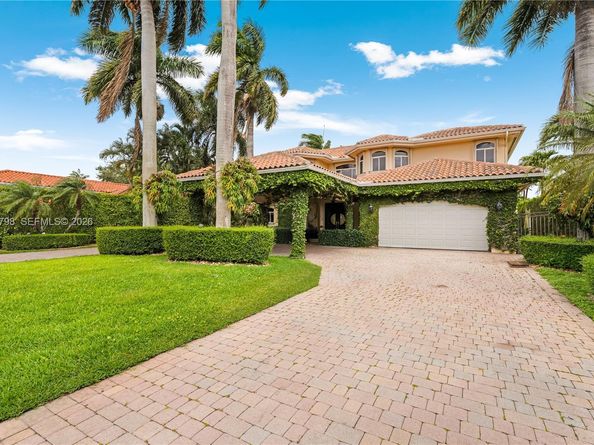 11071 SW 28th St, Miami FL 33165