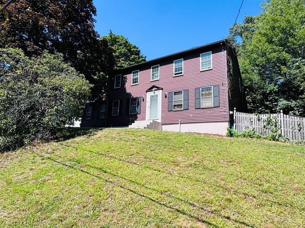 13 Hemlock Ln, Milford MA 01757