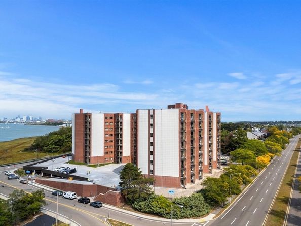 90 Quincy Shore Dr 701, Quincy MA 02171