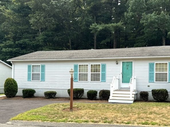 24 High Pond Drive, Bridgewater MA 02324