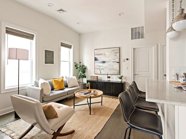 18 Chelsea St 3, Boston MA 02128