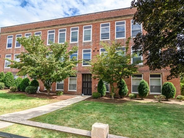 948 Main St 209, Waltham MA 02451