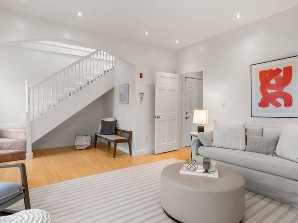 178 Hyde Park Ave 3, Boston MA 02130