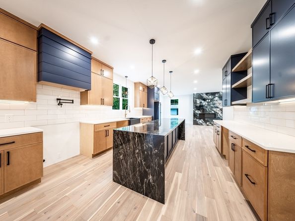 2 Spring Meadow Dr, Southborough MA 01772