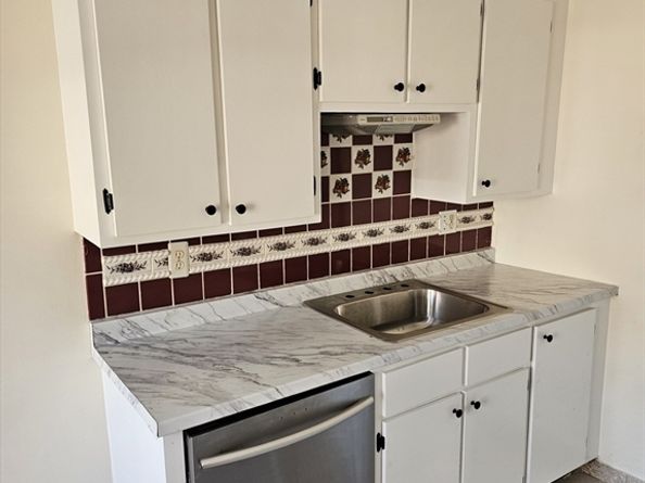 7 Cypress Rd 703, Boston MA 02135