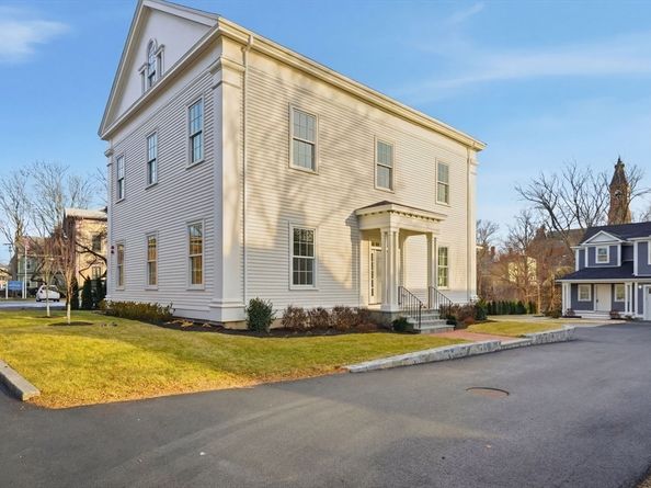 66 Pleasant Street 2, Marblehead MA 01945