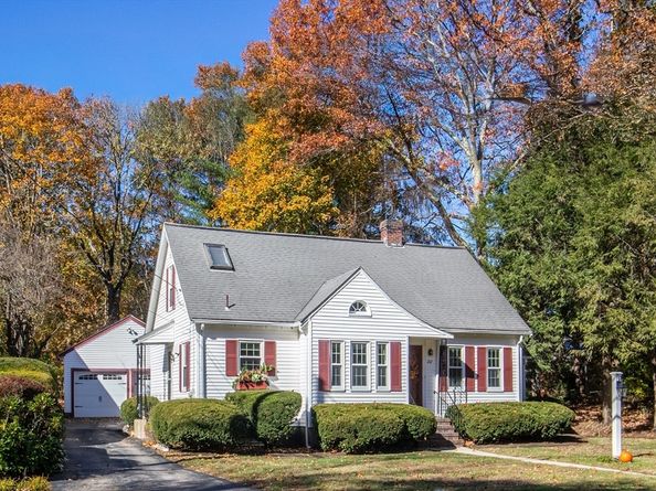 207 Hartford Street, Westwood MA 02090