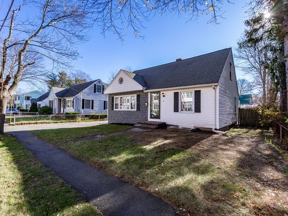 3-A Veterans Memorial Dr, Peabody MA 01960