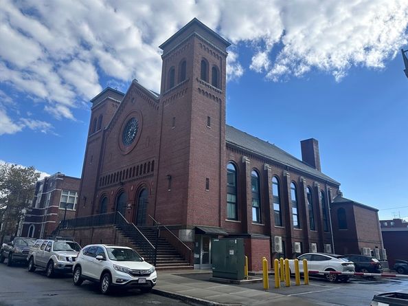 163 Chestnut St, Chelsea MA 02150