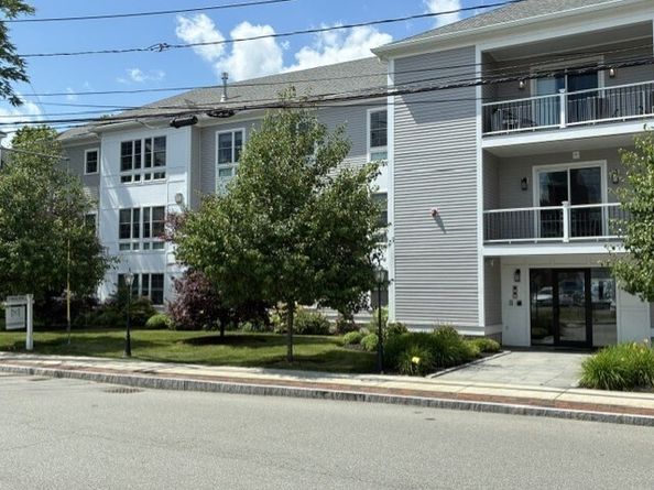 76 South Ave 201, Natick MA 01760