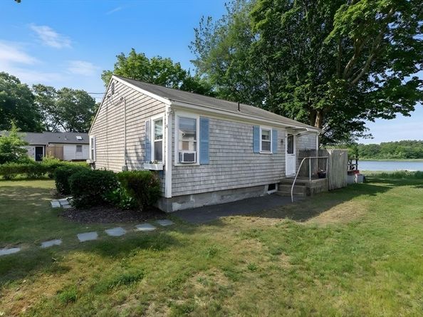 86 Highland Shores Dr, Wareham MA 02571