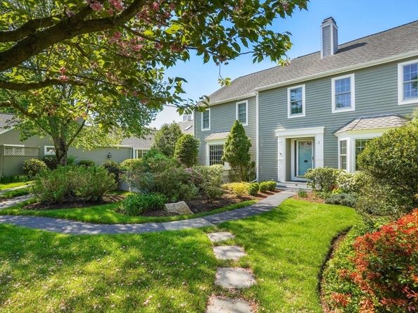 22 Floret Circle 22, Hingham MA 02043