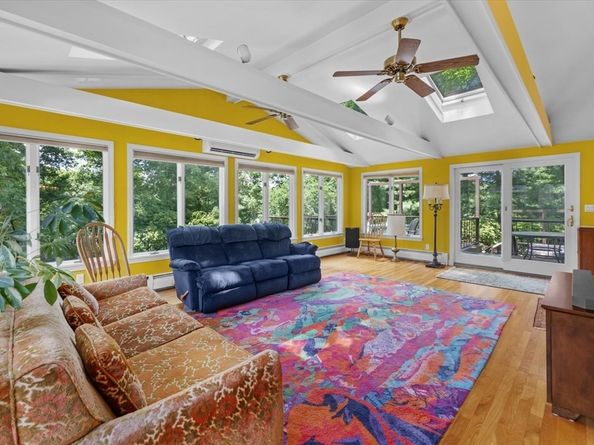 9 Plymouth Rd, Winchester MA 01890