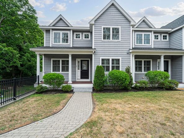 205 Elm St 9, Braintree MA 02184
