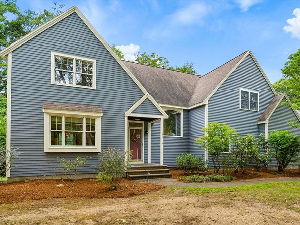 136 Davis Road 136, Acton MA 01720