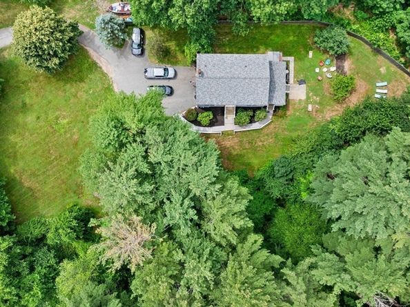 381 Linebrook Rd, Ipswich MA 01938