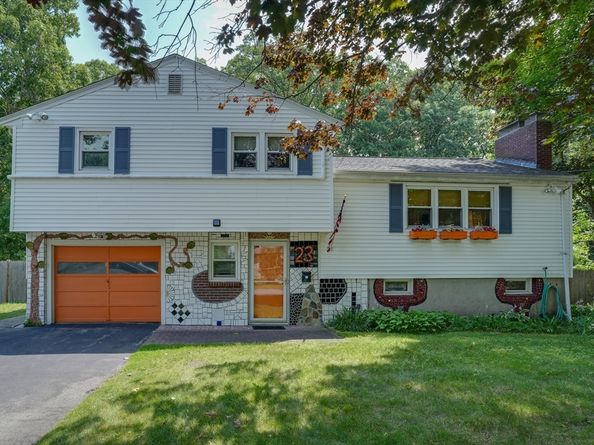 23 Laurel Dr., Hudson MA 01749