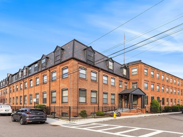 10 Weston Ave 112, Quincy MA 02170