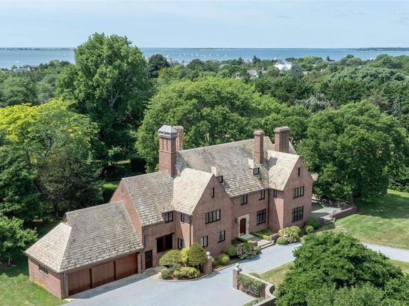 16 Tuthill Lane, Remsenburg NY 11960