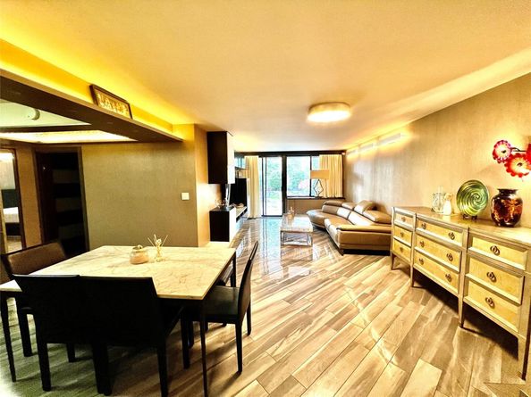 21019 26th Avenue TL, Bayside NY 11360