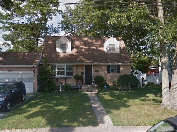 468 N. Greene Ave, Lindenhurst NY 11757