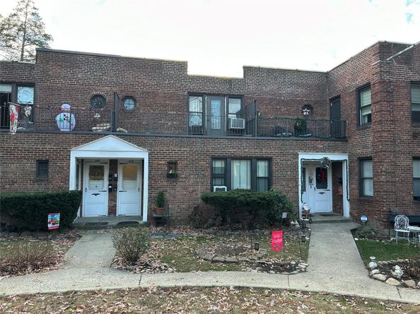 4001 Little Neck Parkway 31B, Little Neck NY 11363