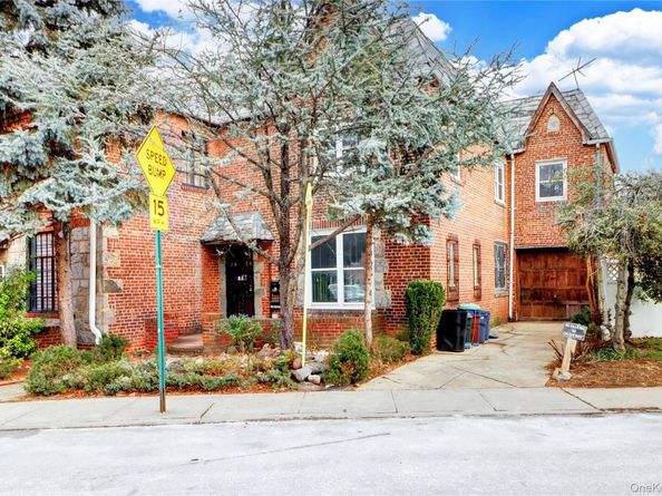 6743 Selfridge Street, Forest Hills NY 11375