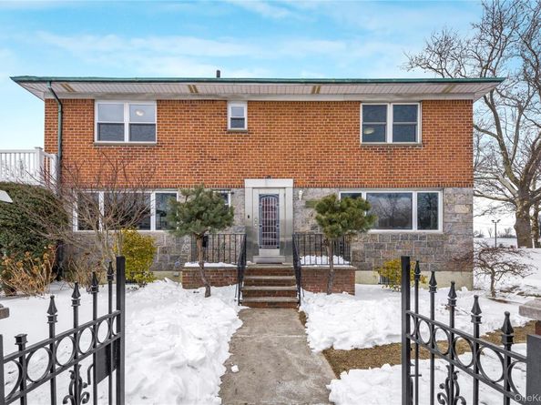 64-04 Utopia Parkway, Fresh Meadows NY 11365