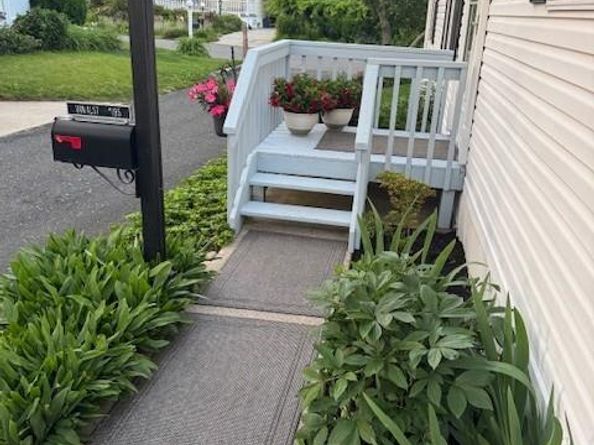 1661 Old Country Road 195, Riverhead NY 11901