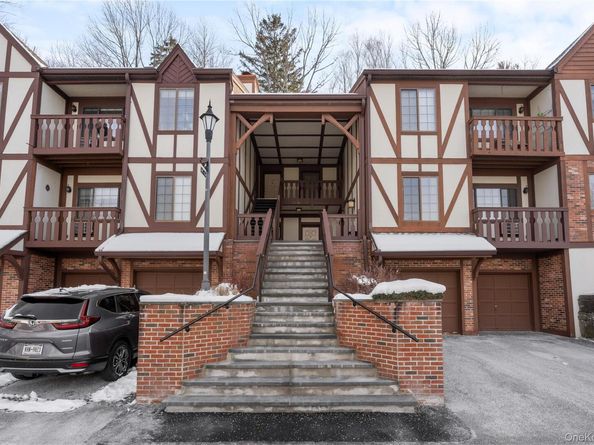 113 Foxwood Circle, Mount Kisco NY 10549