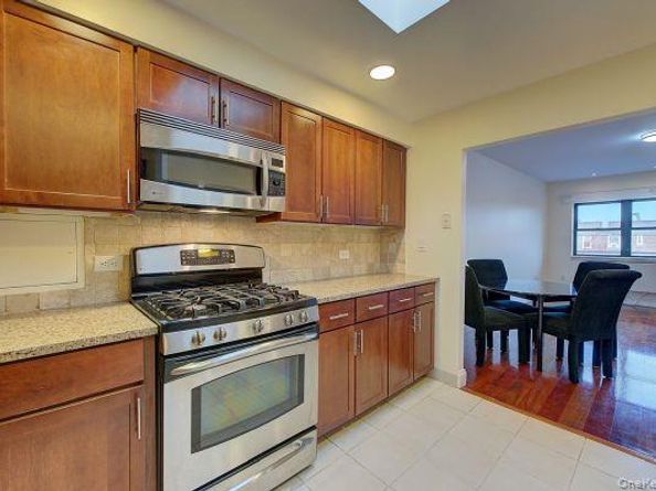 143-41 84 Drive 8B, Briarwood NY 11435