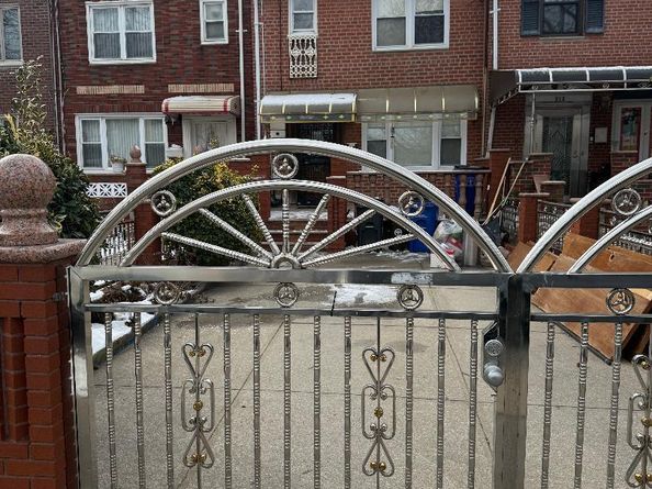 918 E 81st Street, Brooklyn NY 11236